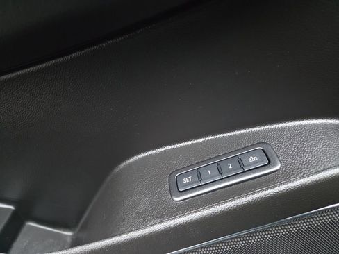 Used 2016 GMC Yukon SLT w/ Open Road Package image 31