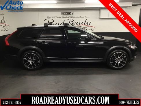 Used 2020 Volvo V90 T6 Cross Country image 1