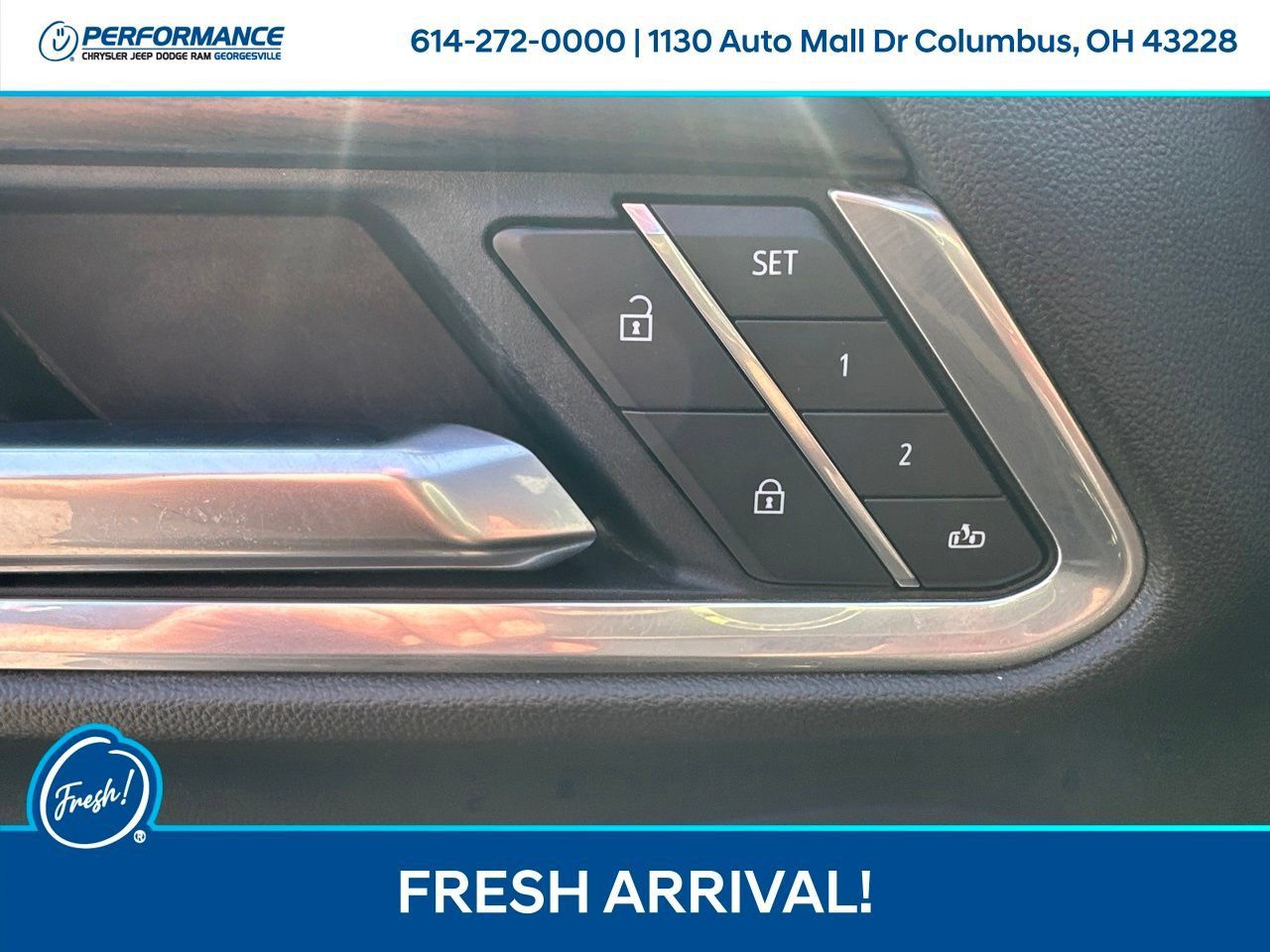 Used 2025 GMC Sierra 1500 SLT AWD/4WD image 12