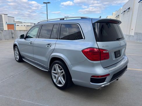 Used 2016 Mercedes-Benz GL 550 4MATIC image 5