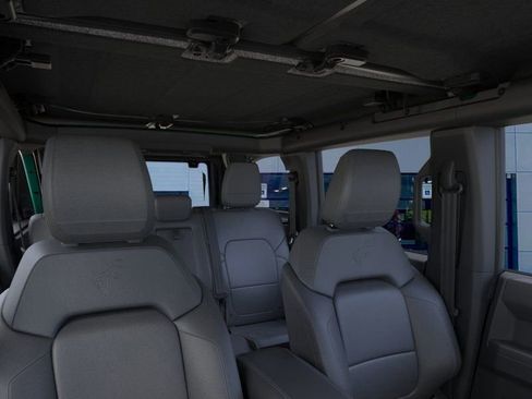 New 2025 Ford Bronco Outer Banks w/ Sasquatch Package image 12