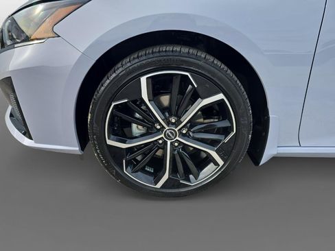 New 2025 Nissan Altima 2.5 SR image 10