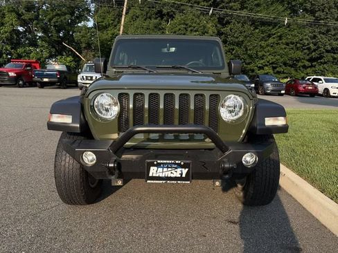 Used 2023 Jeep Wrangler Unlimited Sport w/ Sun And Sound Package AWD/4WD image 3