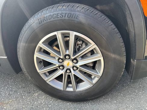 Used 2022 Chevrolet Traverse LT AWD/4WD image 14