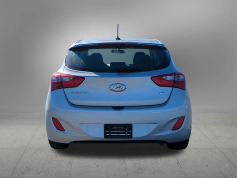 Used 2017 Hyundai Elantra GT image 5