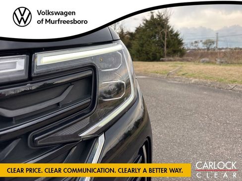 Certified 2024 Volkswagen Atlas SEL Premium R-Line image 10