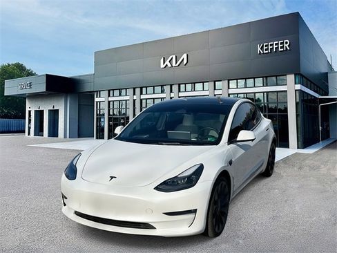 Used 2023 Tesla Model 3 Performance image 1
