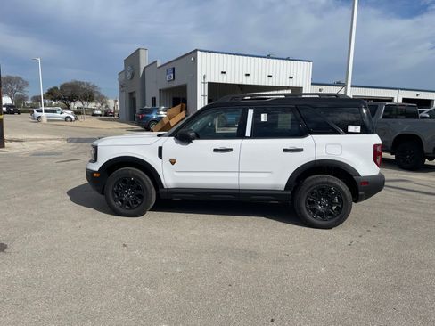 New 2025 Ford Bronco Sport Badlands w/ Badlands Tech Package AWD/4WD image 2
