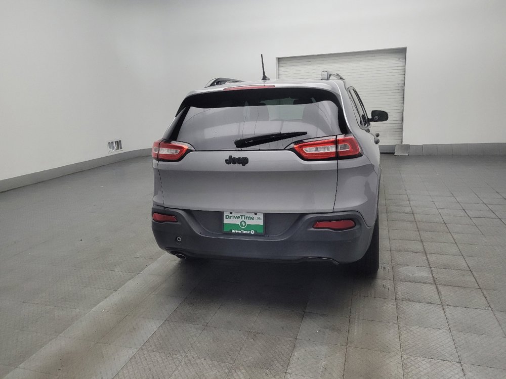 Used 2017 Jeep Cherokee Sport FWD image 7
