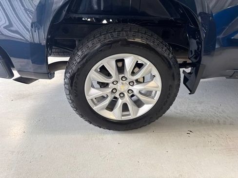 Used 2021 Chevrolet Silverado 1500 Custom AWD/4WD image 37
