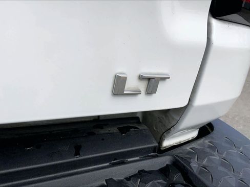 Used 2024 Chevrolet Colorado LT w/ LT Convenience Package image 9