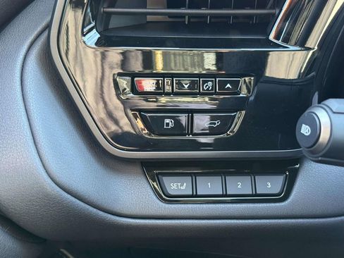 Used 2026 Lexus TX 500h AWD image 23