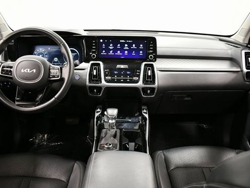 Certified 2023 Kia Sorento SX image 3