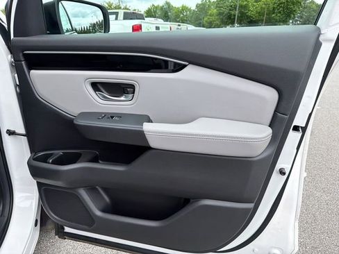 Used 2025 Honda Pilot EX-L image 14