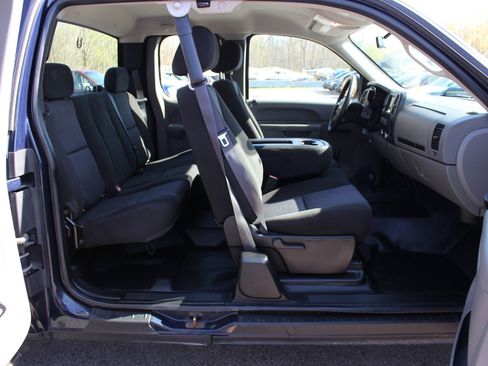 Used 2010 Chevrolet Silverado 1500 W/T AWD/4WD image 32