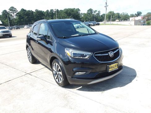 Used 2019 Buick Encore Essence FWD image 4