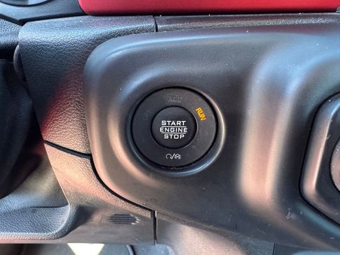 Used 2020 Jeep Wrangler Unlimited Rubicon AWD/4WD image 31