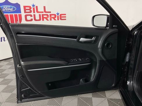 Used 2020 Chrysler 300 S RWD image 12