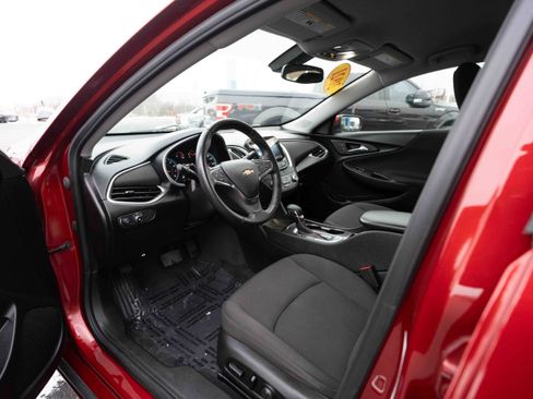 Used 2021 Chevrolet Malibu RS image 8