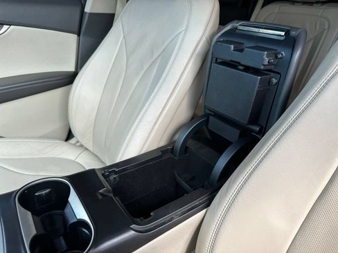 Used 2016 Lincoln MKX Reserve w/ Technology Package FWD image 21