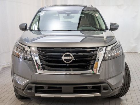 Certified 2023 Nissan Pathfinder Platinum image 3