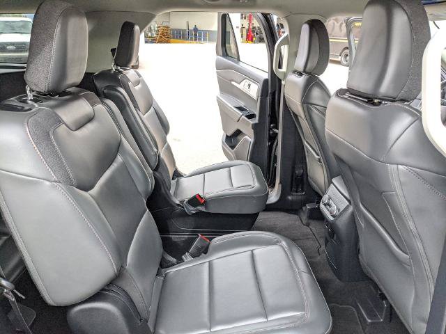 Certified 2025 Ford Explorer Active w/ Active Comfort Package RWD image 21