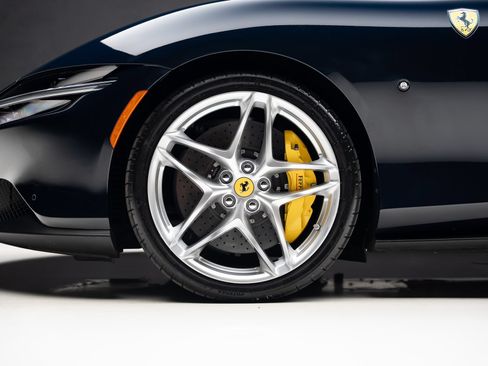 Used 2023 Ferrari Roma RWD image 20