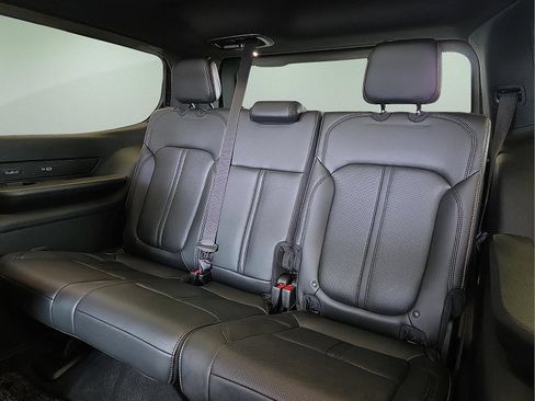 New 2026 Jeep Grand Wagoneer 4WD image 9