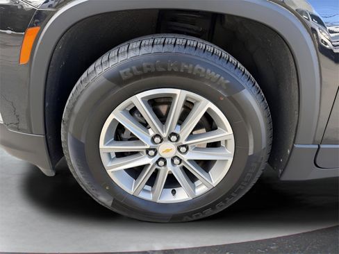 Used 2023 Chevrolet Traverse LT image 10