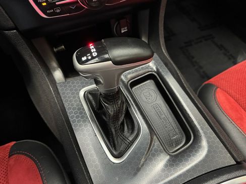 Used 2015 Dodge Charger R/T image 36