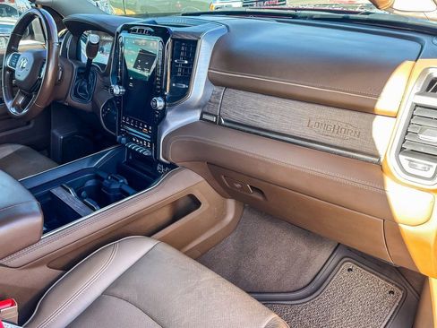 Used 2022 RAM 3500 Limited w/ Body Color Bumper Group image 34