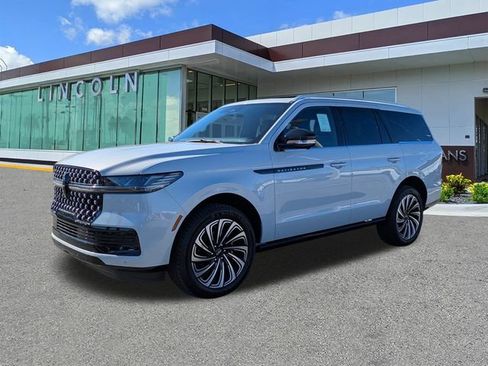 New 2025 Lincoln Navigator Black Label AWD/4WD image 8