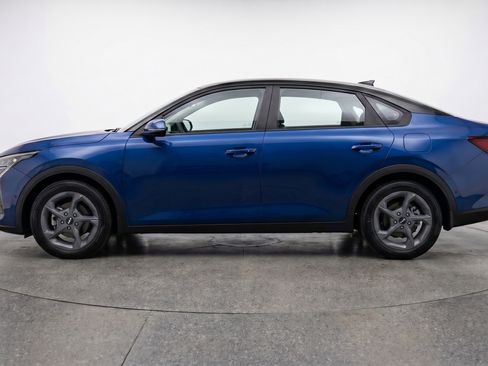 Used 2025 Kia K4 LXS FWD image 5