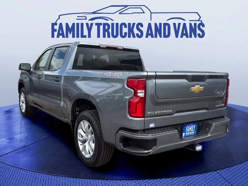 Used 2021 Chevrolet Silverado 1500 Custom image 3