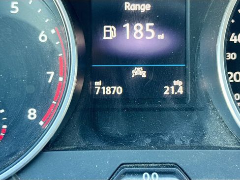 Used 2021 Volkswagen Tiguan SE FWD image 14