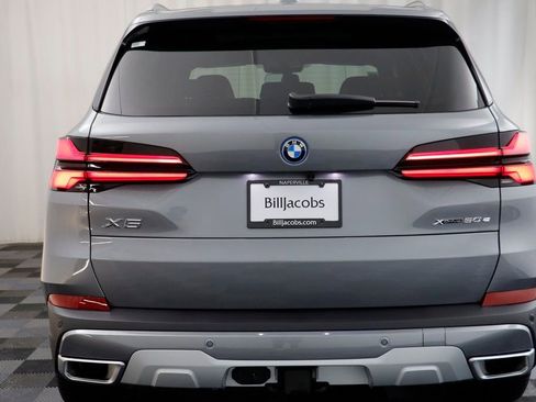 New 2026 BMW X5 xDrive50e image 18