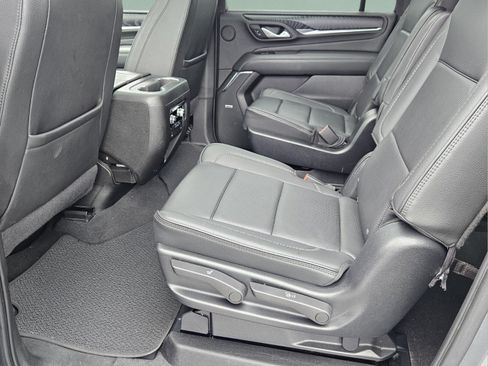 Used 2022 GMC Yukon XL Denali AWD/4WD image 10