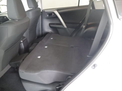 Used 2018 Toyota RAV4 LE w/ All Weather Liner Package AWD/4WD image 19