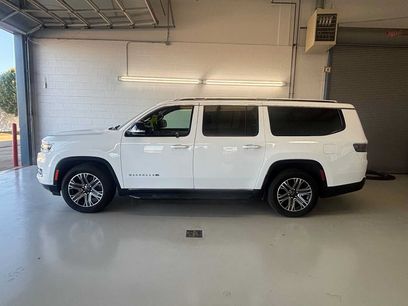 Used 2025 Jeep Wagoneer L Series II w/ 8-pass Seating Package
