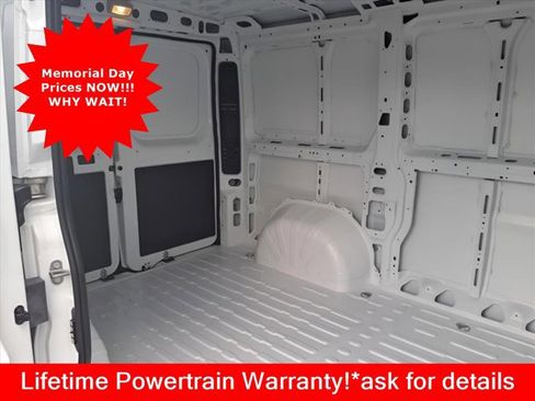 New 2025 RAM ProMaster 1500 w/ Premium Convenience Group FWD image 17