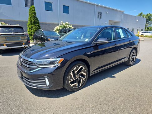 Used 2023 Volkswagen Jetta SEL FWD image 9