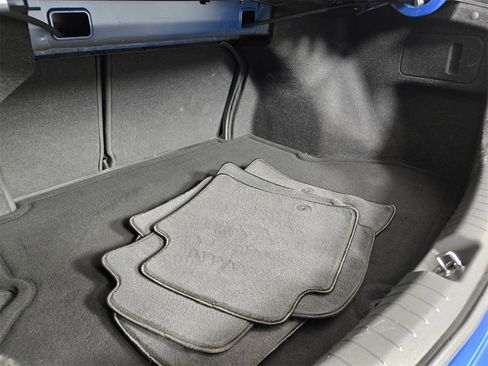 Used 2017 Hyundai Elantra Limited image 17