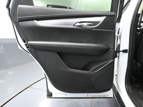 Used 2017 Cadillac XT5 Luxury image 41