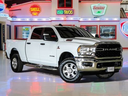 Used 2024 RAM 2500 Big Horn w/ Off Road Package AWD/4WD image 1