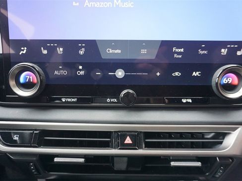 Used 2024 Lexus RX 350 Premium image 13