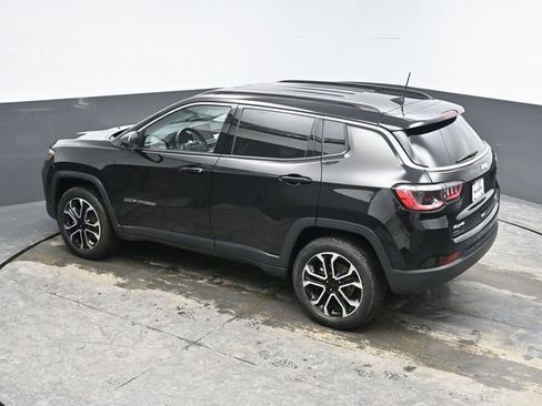 Used 2022 Jeep Compass Limited image 24