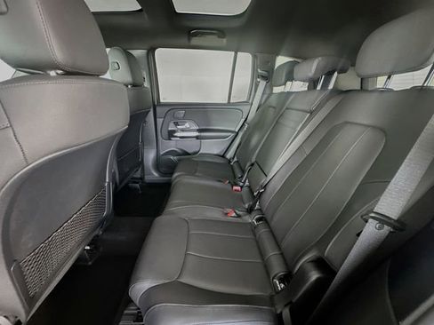 Used 2026 Mercedes-Benz GLB 250 image 24