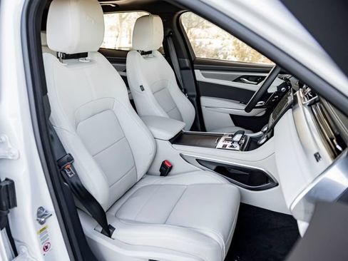 Certified 2025 Jaguar F-PACE R-Dynamic S AWD/4WD image 26