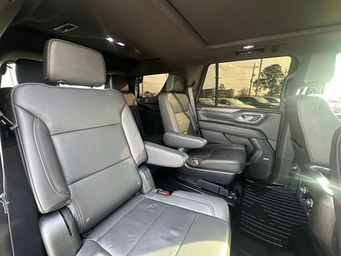 Used 2023 Chevrolet Tahoe Z71 w/ Luxury Package image 28