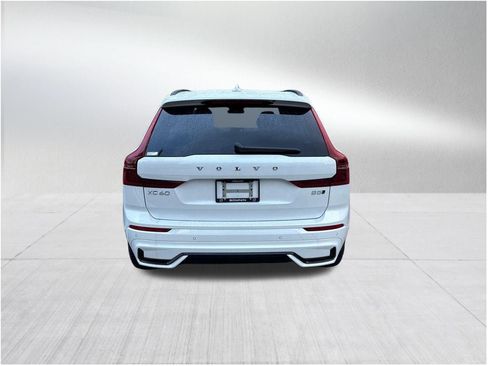 New 2026 Volvo XC60 B5 Core AWD/4WD image 6
